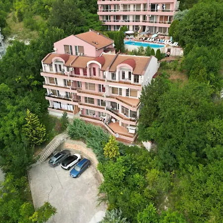 Апартамент Vip Sea View In Complex Karia